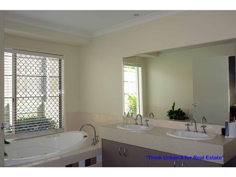 19 Joseph Avenue, Moggill QLD 4070